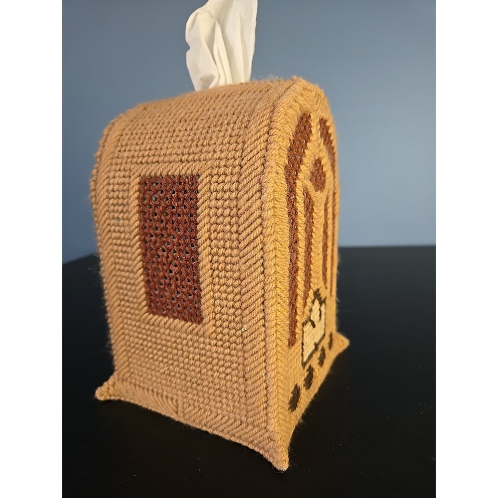 Retro Radio Shape Tissue Cover Box Practical and Cute Handmade - Picture 3 of 10